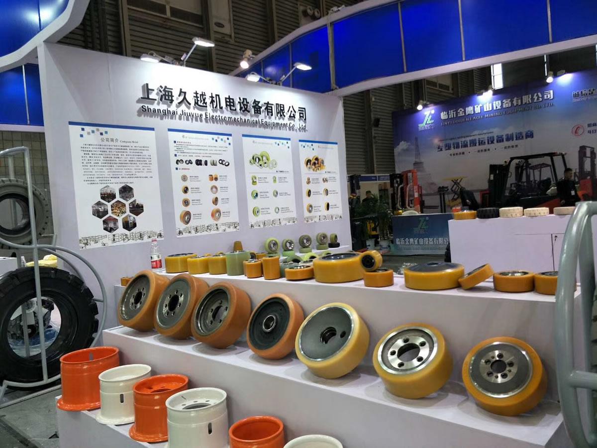 Complete Guide to Surface Material Selection for Industrial Casters